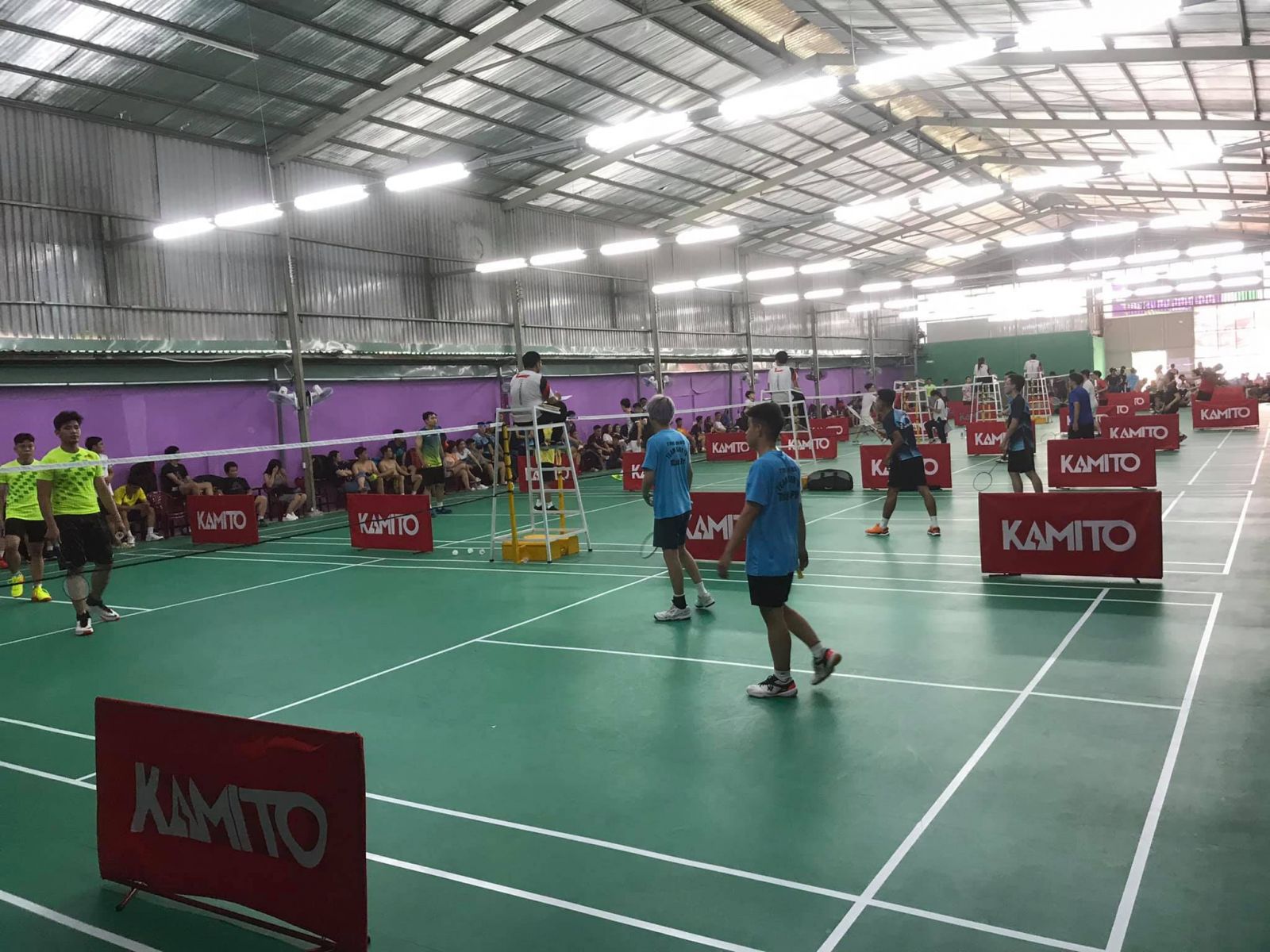 Sân cầu lông Cây Lộc Vừng